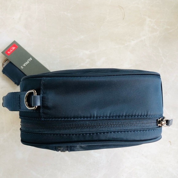 🍓TUMI Voyageur Women’s Crossbody Bag - Picture 5 of 5